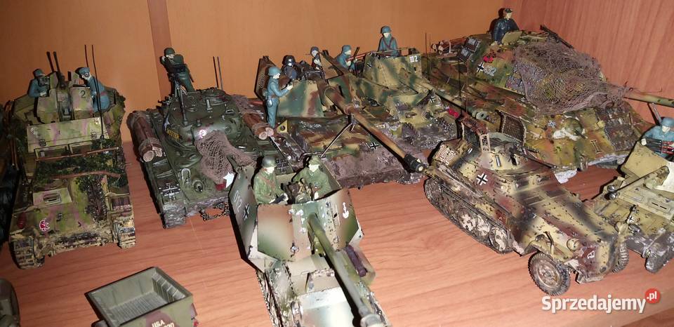 kolekcja modeli pojazdów wojennuch sklejona i Warszawa