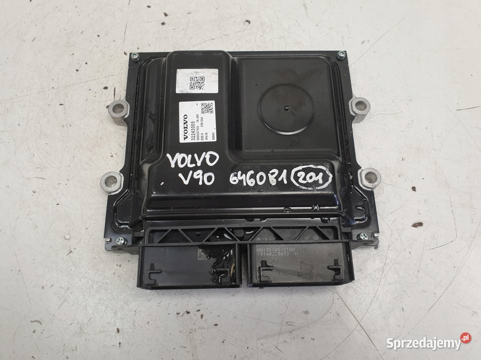 Volvo V60 II 20 D4 STEROWNIK SILNIKA komputer Janów