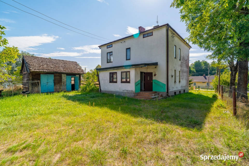 Słoneczny dom położony w spokojnej okolicy Narol