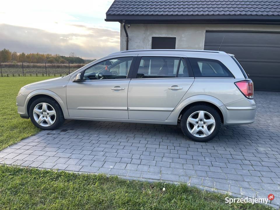 Opel Astra H Kombi 19 CDTi 150hp Majdan Górny