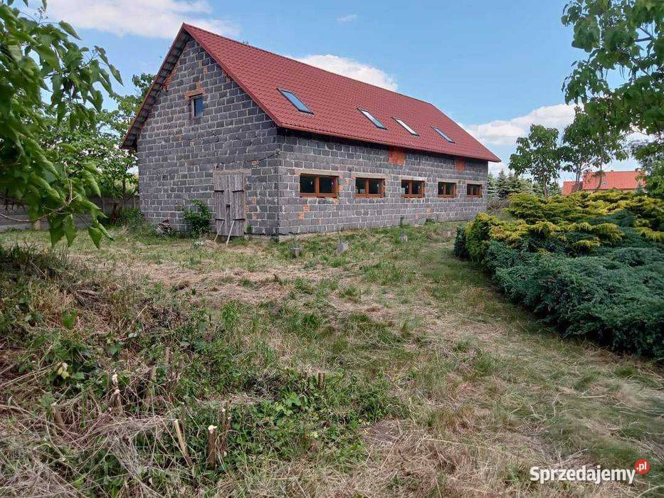 Działka budowlana 2450 m2 z budynkiem o pow 350 Kątna
