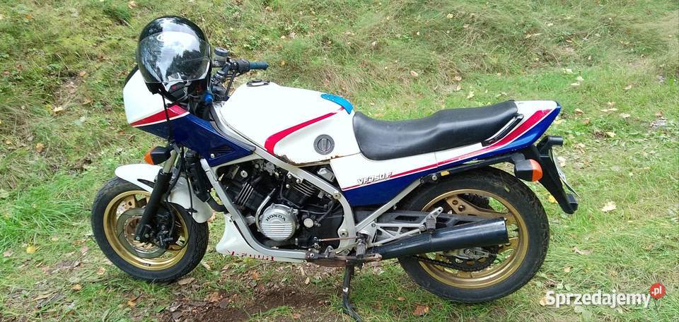 Honda VF750F zachodniopomorskie Stare Wierzchowo sprzedam