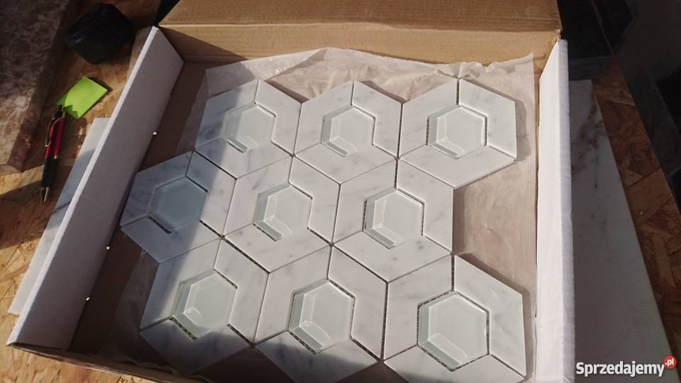 Mozaika FLOWER Bianco Carrara Crystall Glass Piława Górna