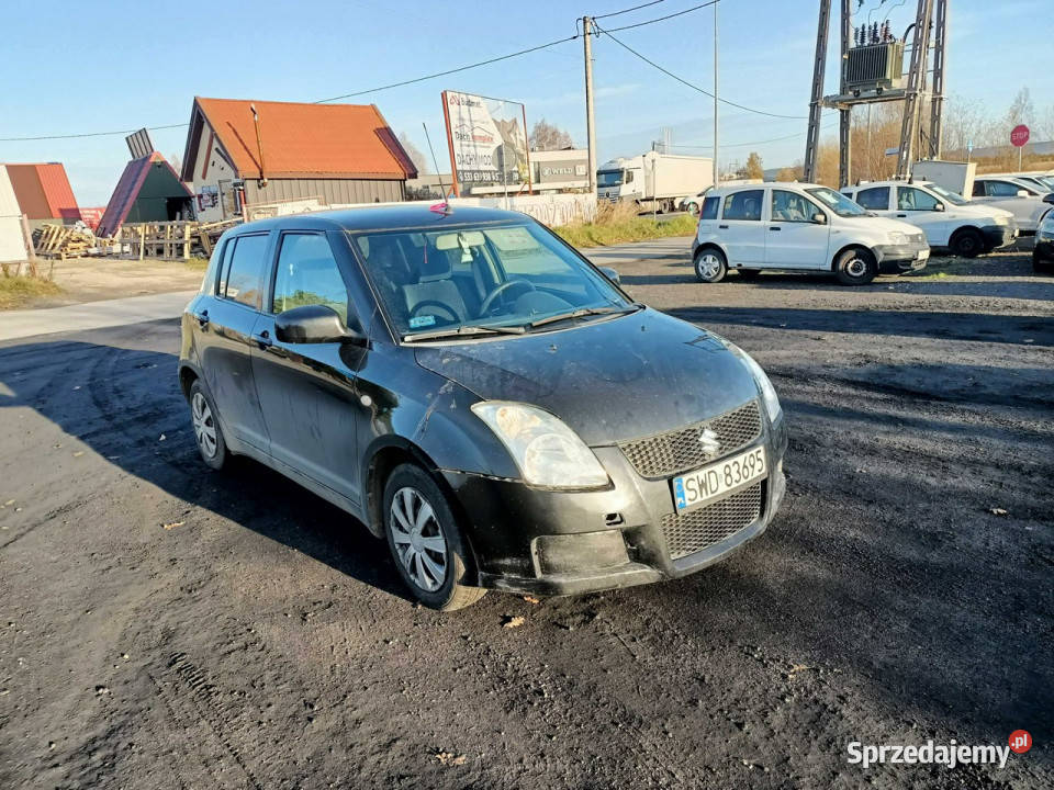 Suzuki Swift Suzuki Swift 13 bg 05r IV 20042010 manualna małopolskie Tarnów