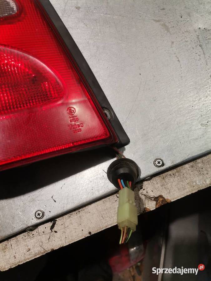 LAMPA TYŁ LEWA TYLNA SUZUKI WAGON R Rok produkcji 2003 małopolskie Nowy Sącz