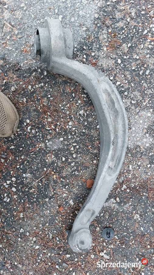 4F0407696F Wahacz przedni Audi A4 B8 A5 Pozostałe Motoryzacja Sępólno Krajeńskie