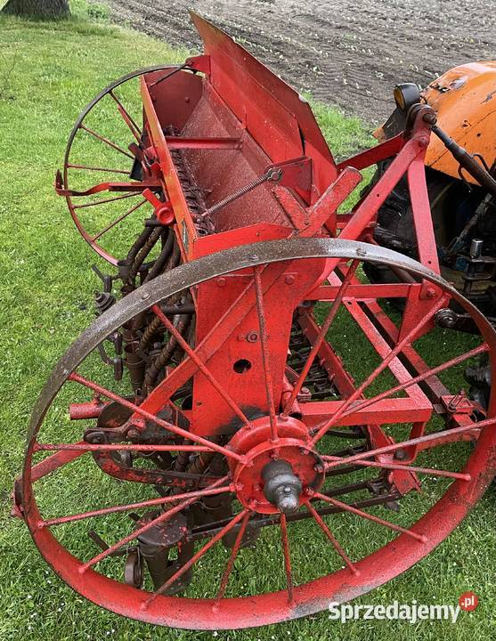 Siewnik do zboża drelka 17 lejków Suszec