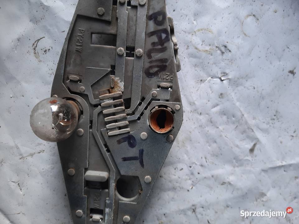 Fiat Palio listwa wkład lampy prawej tylnej Lampy tylne