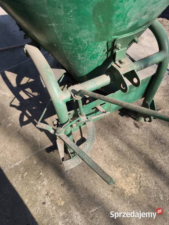 Rozsiewacz do nawozu lejek stożek