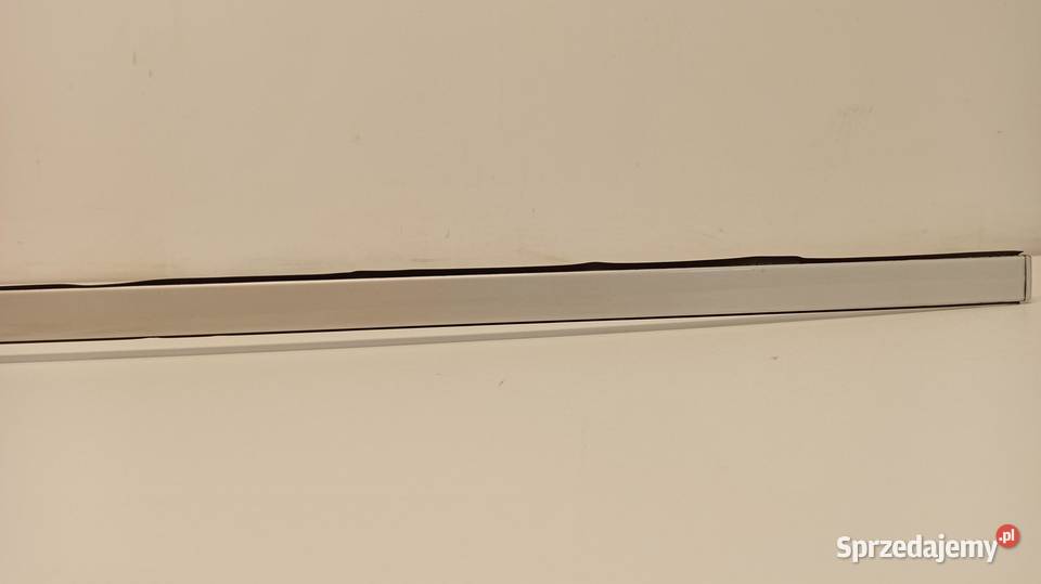 LISTWA DACHOWA PRAWA BMW F21 A96