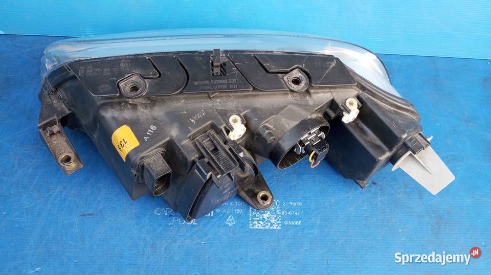 LAMPA PRAWY PRZÓD REFLEKTOR EU VOLKSWAGEN PASSAT osobowe Części samochodowe Nowy Tomyśl