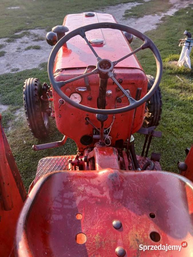 Ciagnik McCormick Farmall D324 sprawny 1960r Skrzynia biegów Manualna McCormick łódzkie Głowno