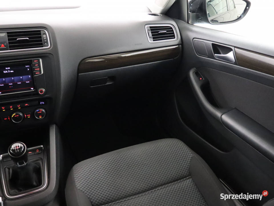 VW Jetta 20 TDI nieuszkodzony
