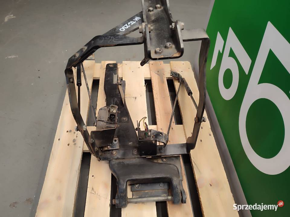 Mocowanie maski silnika Holland TG 230 Pozostałe Wilkowo sprzedam