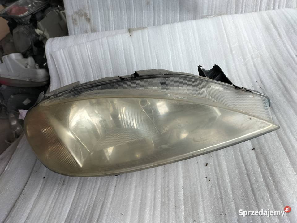 Lampa przednia Prawa Renault Megane 1 Kamień-Kolonia