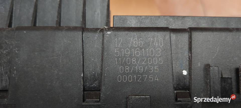 Skrzynka bezpieczników 12766740 Saab 93 II