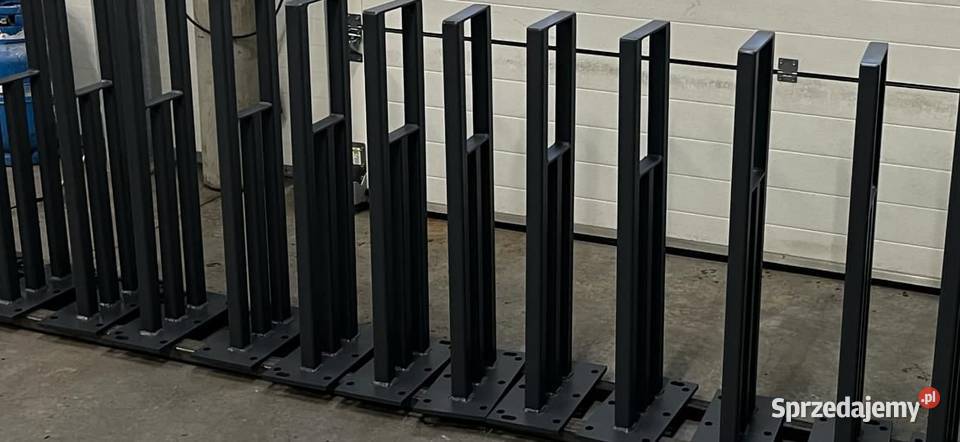 Stelaż Schody pólkowe metalowe Schody wewnętrzne Żabokliki-Kolonia