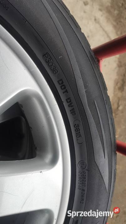 Felgi z oponami zimowymi 23555R18 zimowe Suszec sprzedam