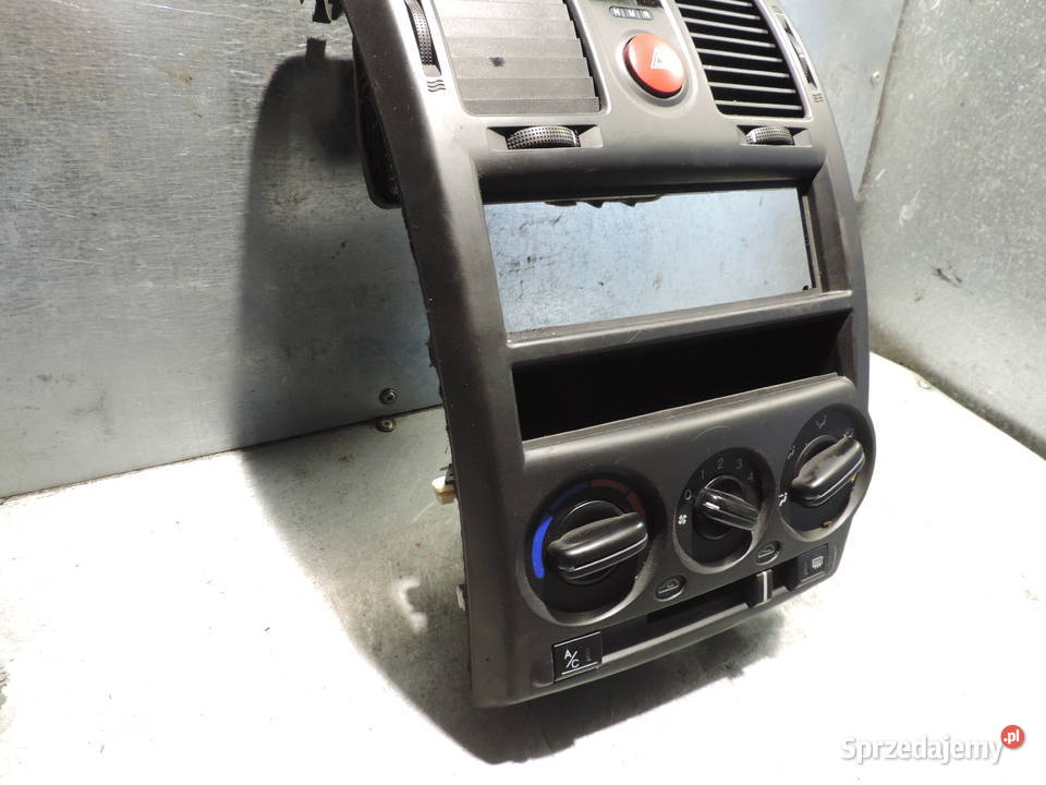 PANEL ŚRODKOWY KRATKA NAWIEWU PANEL NAWIEWU małopolskie Nowy Sącz