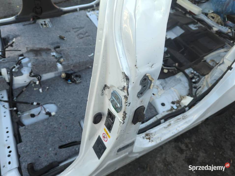 KAROSERIA ĆWIARTKA BŁOTNIK TYŁ PRÓG DACH sprzedam