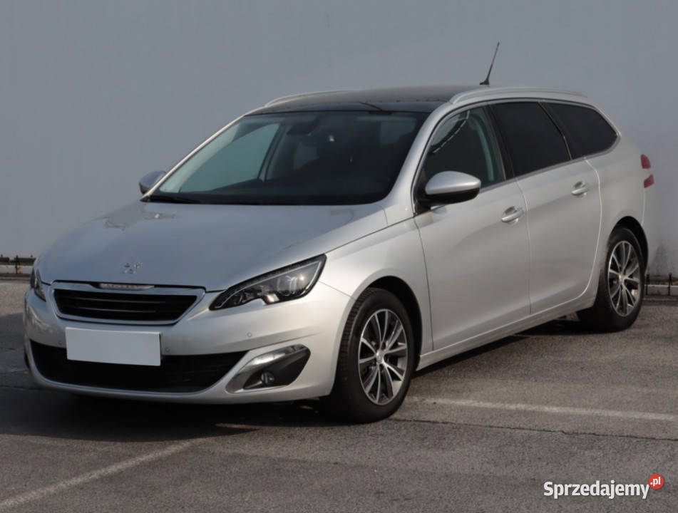 Peugeot 308 12 PureTech nawigacja