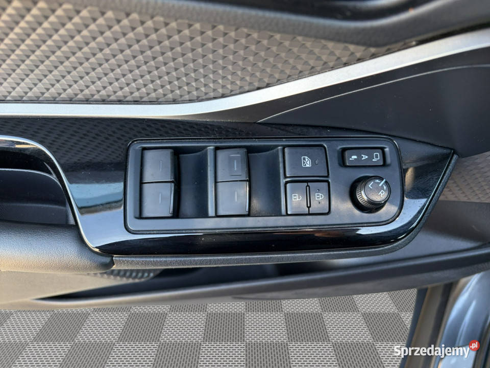 Toyota CHR WT2053F18 Hybrid Executive Podgrzf I Pępowo sprzedam