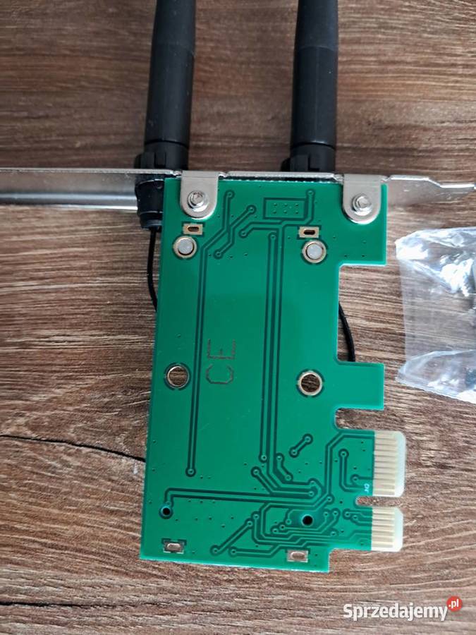 nowy chyba to jest adapter sieci WIFI