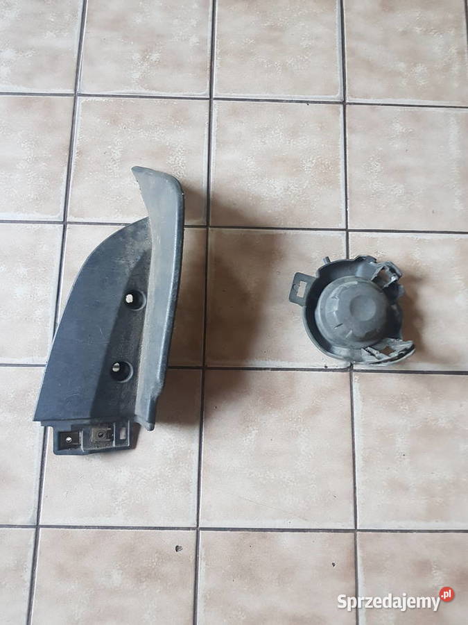 NISSAN NAVARA d 40 ZASLEPKA HPLOGENU PRAWA 0515 osobowe Jędrzejów sprzedam