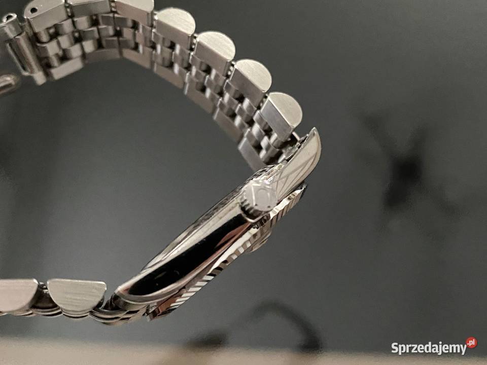 Bulova Super Seville Calendar 30mm srebrna śląskie Częstochowa