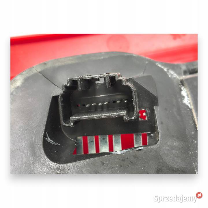 LAMPA PRAWA Peugeot 107 Citroen C1 0514r TYLNA Lampy tylne lubelskie