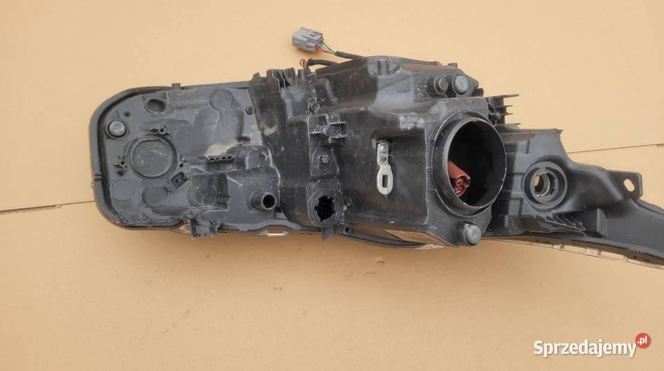 TOYOTA AURIS 2 II LIFT 15 LAMPA PRZEDNIA LEWA Ruda Śląska