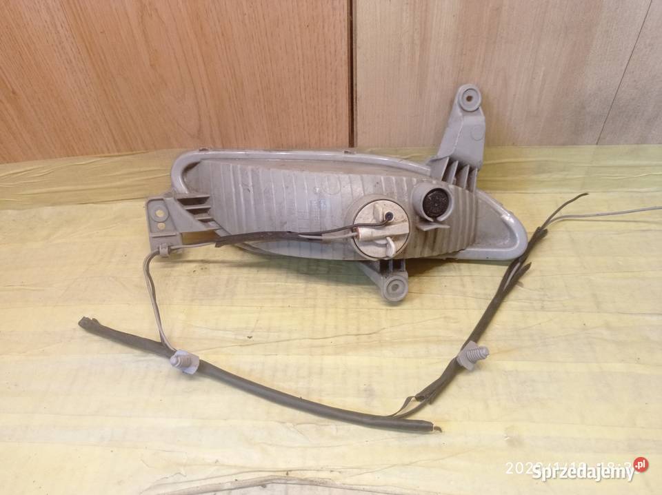 HYUNDAI I30 LIFT KOMBI LAMPKA PRZECIWMGIELNA Oświetlenie Międzychód