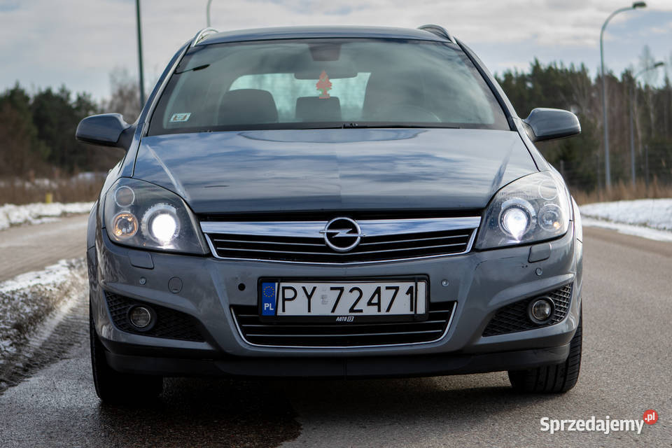 Opel Astra Kombi Xenon 6b manual alufelgi 17 centralny zamek podlaskie