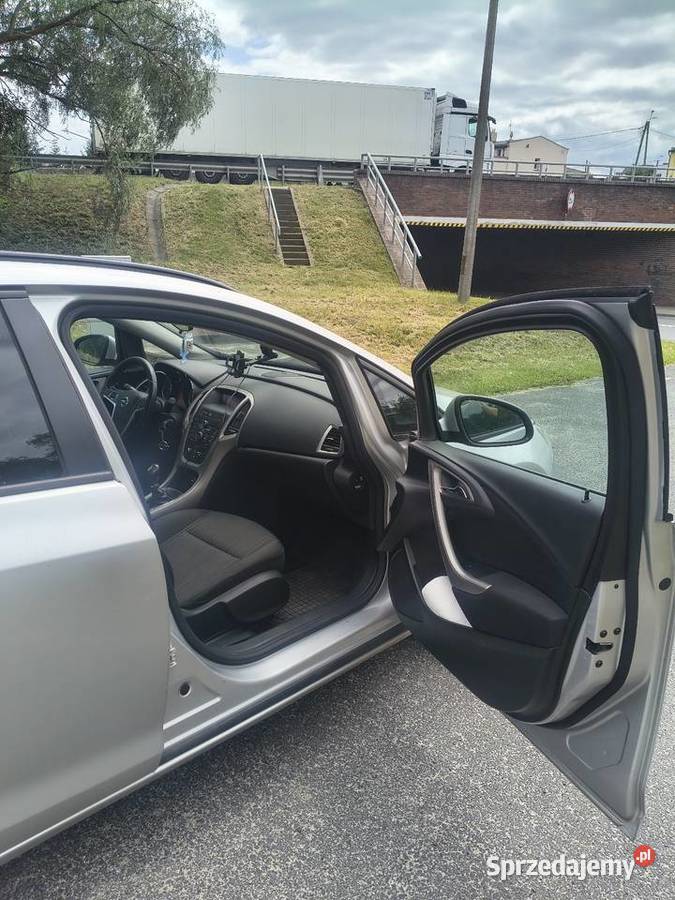 Opel astra j 2011r 17 110 Astra Kostrzyn sprzedam