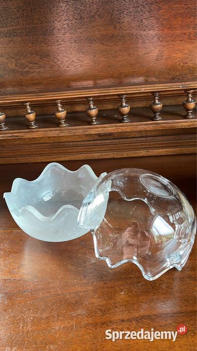 Szklane puzderko Z matowego i przeźroczystego