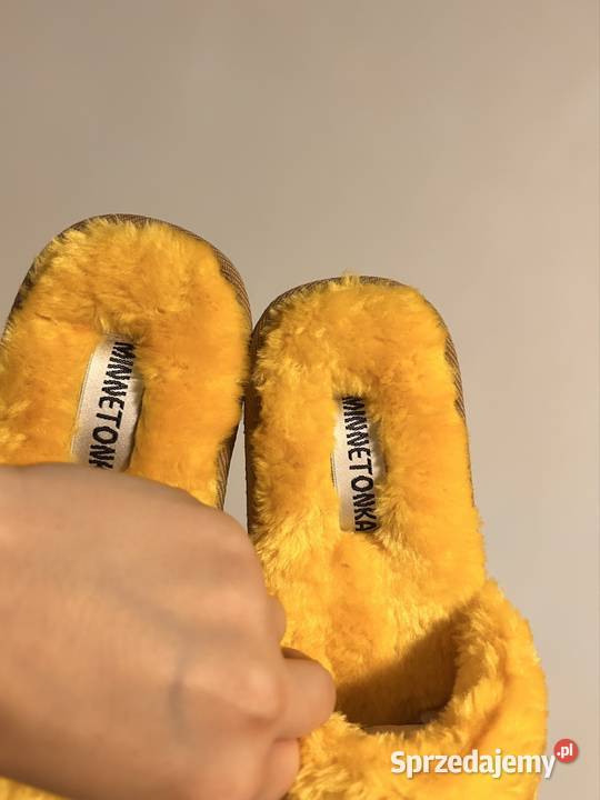 Klapki minnetonka Krępa