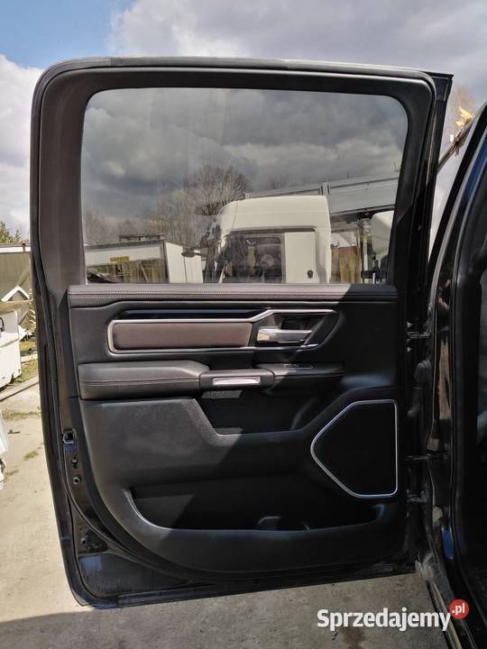 DRZWI KIEROWCY 2020 RAM 1500 V GENERACJA Mojusz