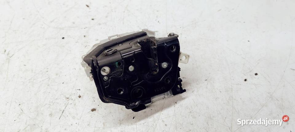 ZAMEK DRZWI LEWY TYŁ AUDI A1 8X0839015C 6 PIN Przystajń sprzedam