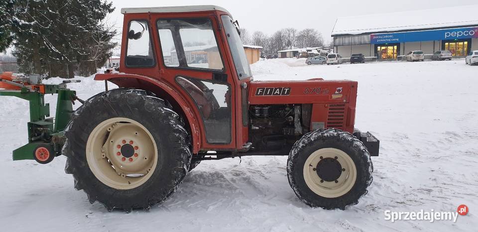 Ciągnik Fiat 670 napęd 4X4 Kabina rolniczo Wspomaganie kierownicy lubelskie Tarnogród