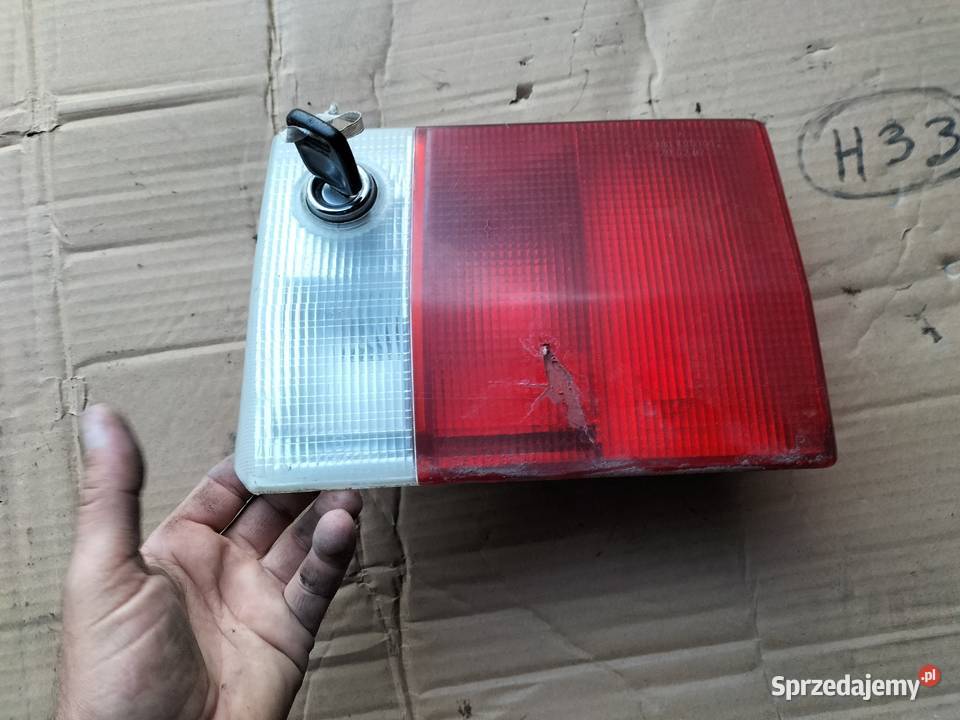 AUDI 80B3 B3 LAMPA LAMPA TYŁ TYLNA PRAWA KLAPA Kamień-Kolonia