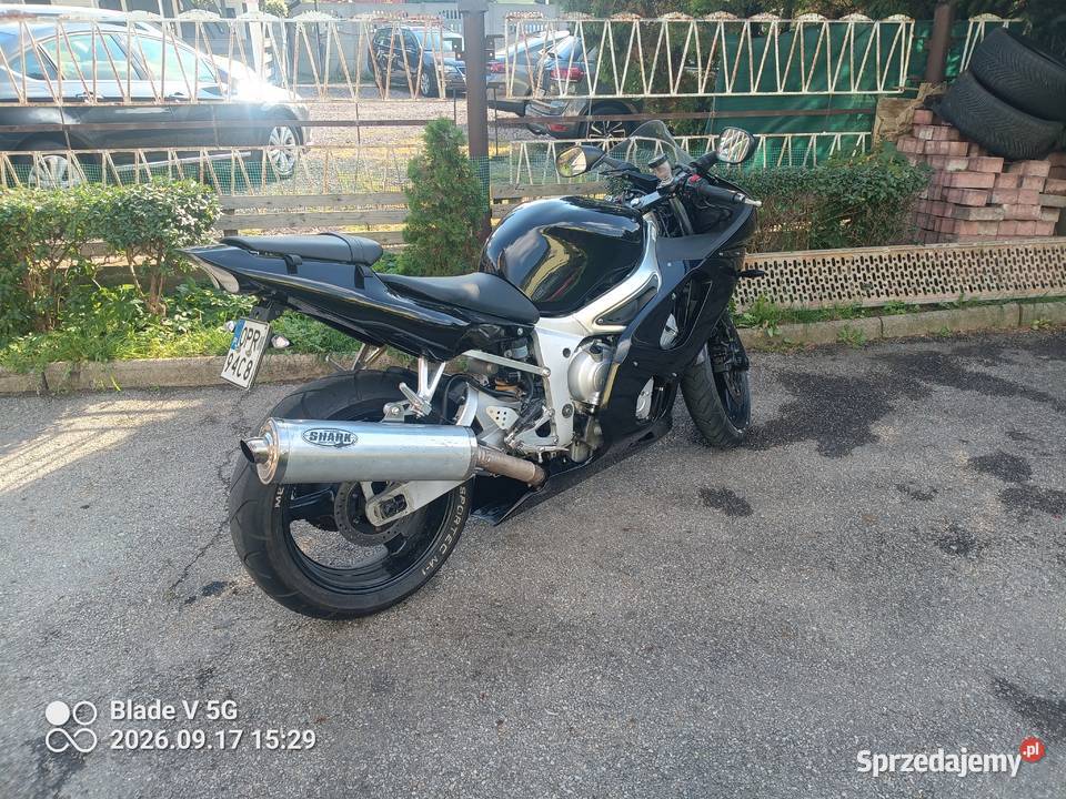 YAMAHA R6