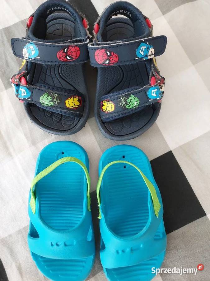 sandały Marvel 20 i klapki Decathlon 1920 2pary Łomża