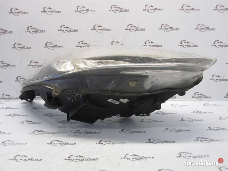 FORD FOCUS MK3 III lampa prawa przód świętokrzyskie sprzedam