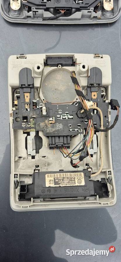 Lampka podsufitki Audi A3 8P ambiente Rok produkcji 2003 Słupsk sprzedam