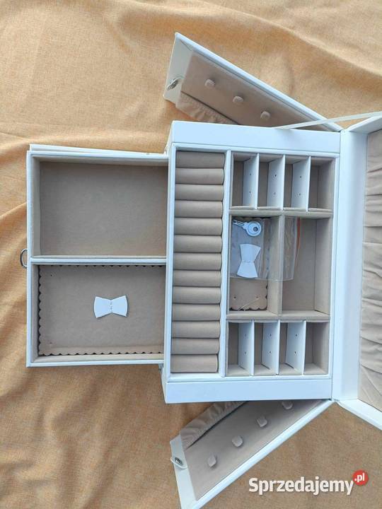 Organizer na biżuterię z lustrem Turek