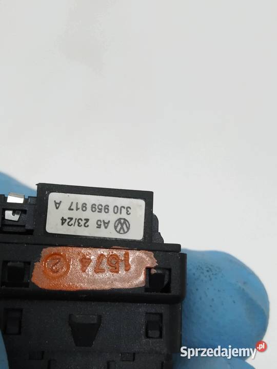 PRZEŁĄCZNIK FOTELA LEWY PRZÓD 3J0959777 świętokrzyskie