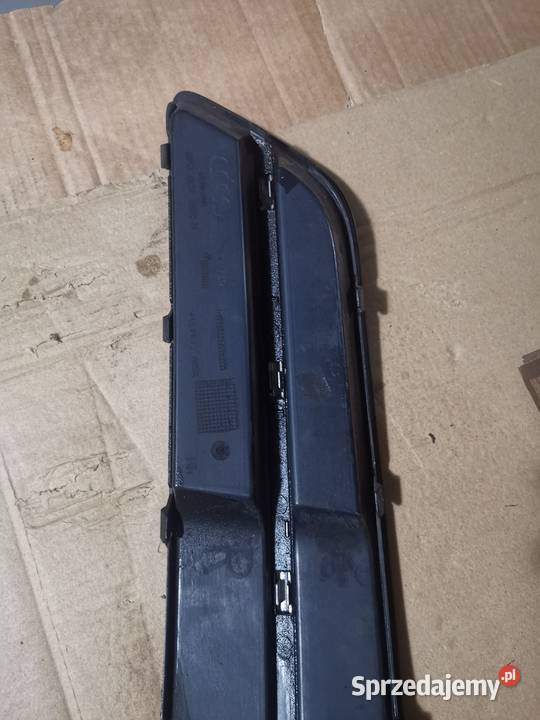 Zaślepka kratka atrapa halogenu zderzaka przód Zamość sprzedam