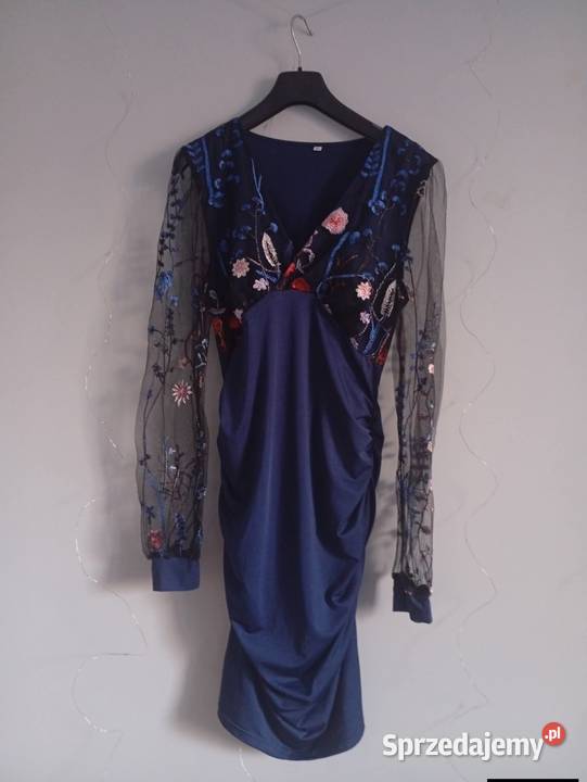 Elegancka sukienka z pięknymi rękawami Leszno sprzedam