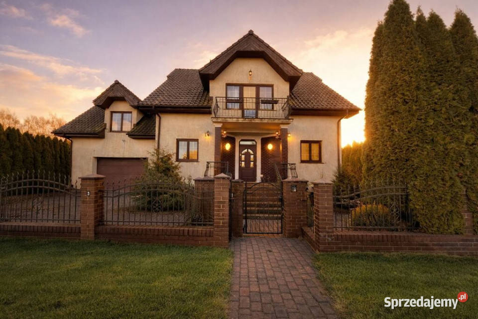 Dom wolnostojący 260 m działka 1040m2 Dołuje