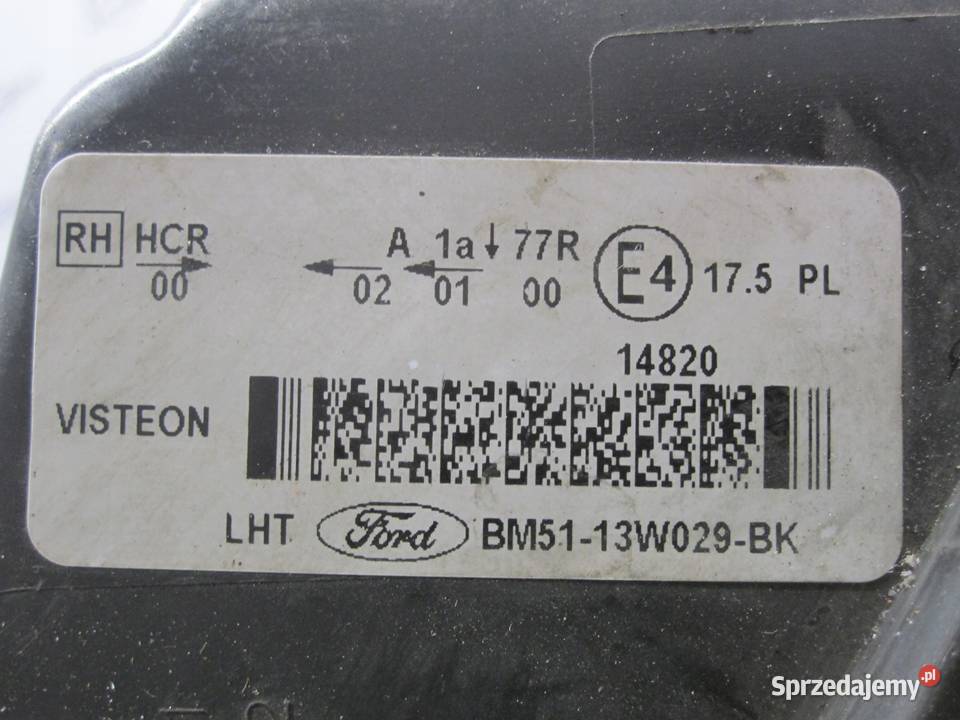 FORD FOCUS MK3 III 13r lampa prawa przód